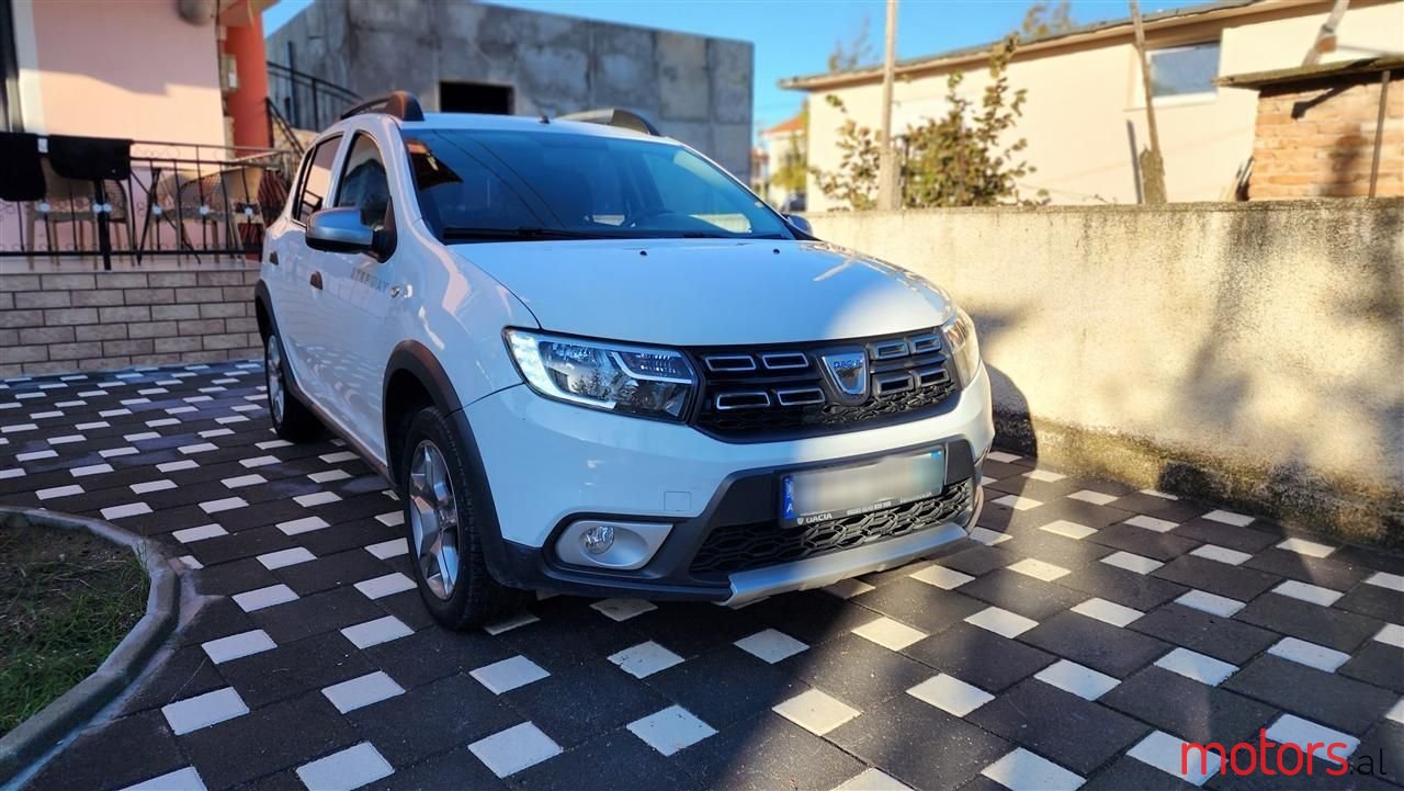 2017' Dacia Sandero photo #5