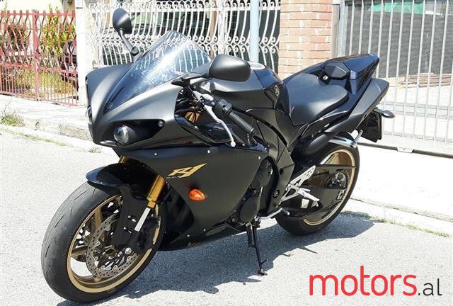 2015' Yamaha R1 photo #1