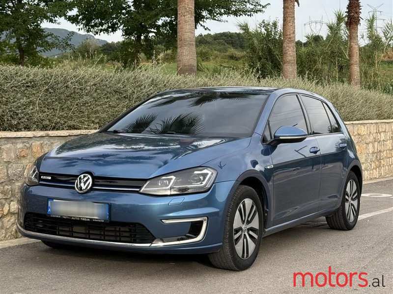 2017' Volkswagen e-Golf photo #1