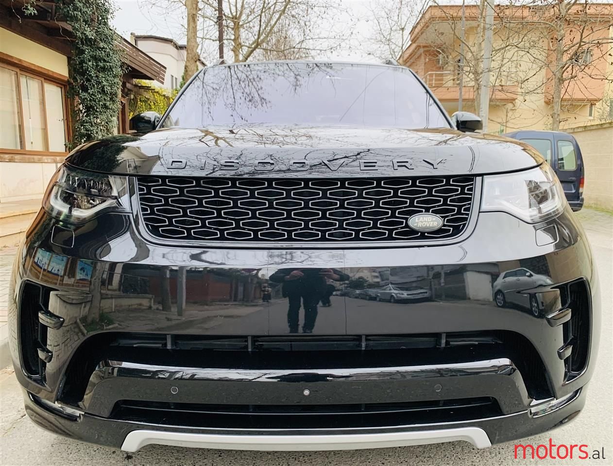 2017' Land Rover Discovery photo #1