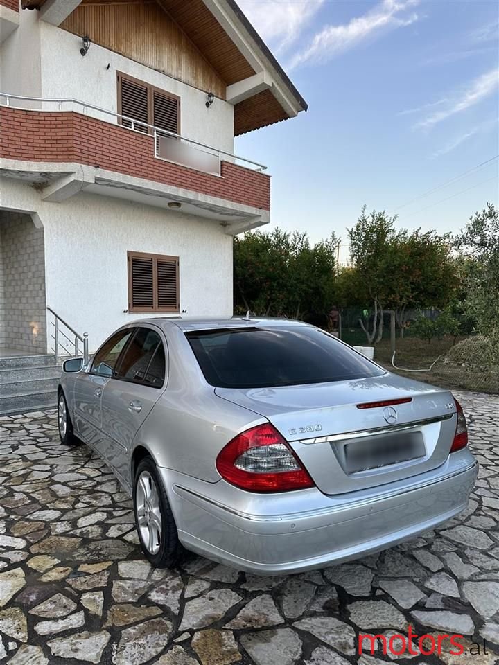 2007' Mercedes-Benz E 280 photo #3