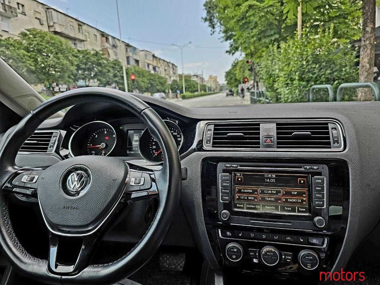 2015' Volkswagen Jetta photo #4