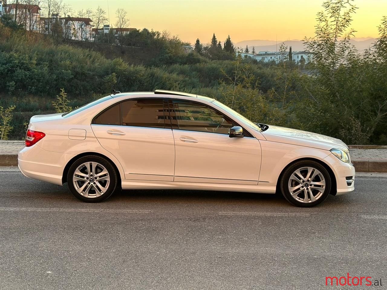 2013' Mercedes-Benz C 220 photo #6