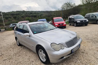 2002' Mercedes-Benz C 200