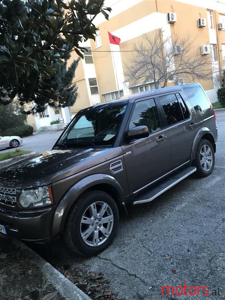 2012' Land Rover Discovery photo #2