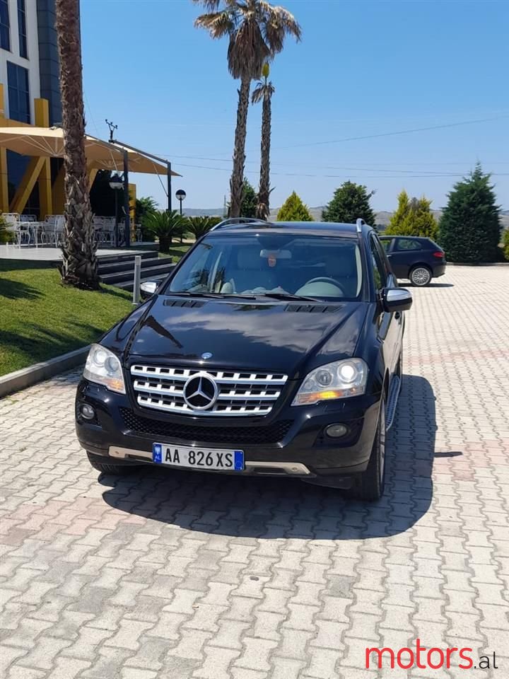 2011' Mercedes-Benz ML 350 photo #4