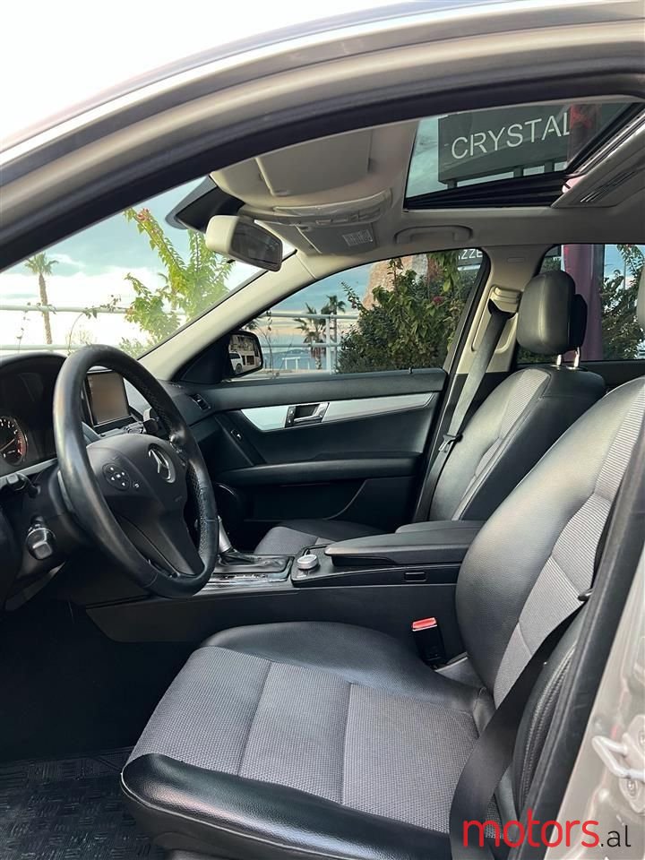 2008' Mercedes-Benz C 200 photo #5