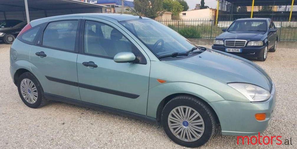 2000' Ford Focus photo #2