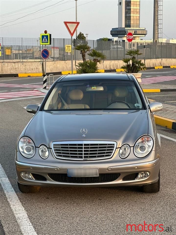 2004' Mercedes-Benz E 240 photo #6