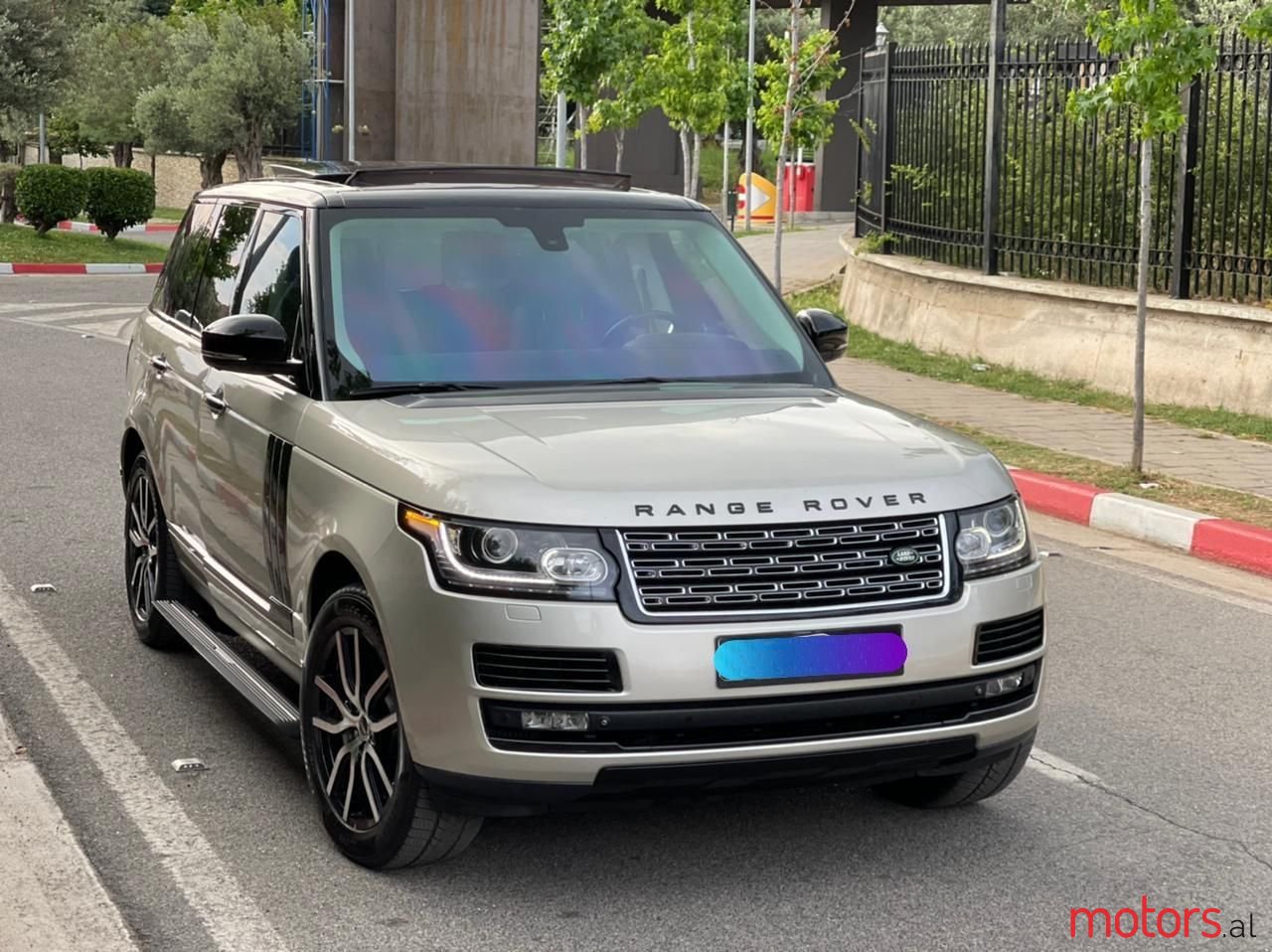 2014' Land Rover Range Rover photo #1