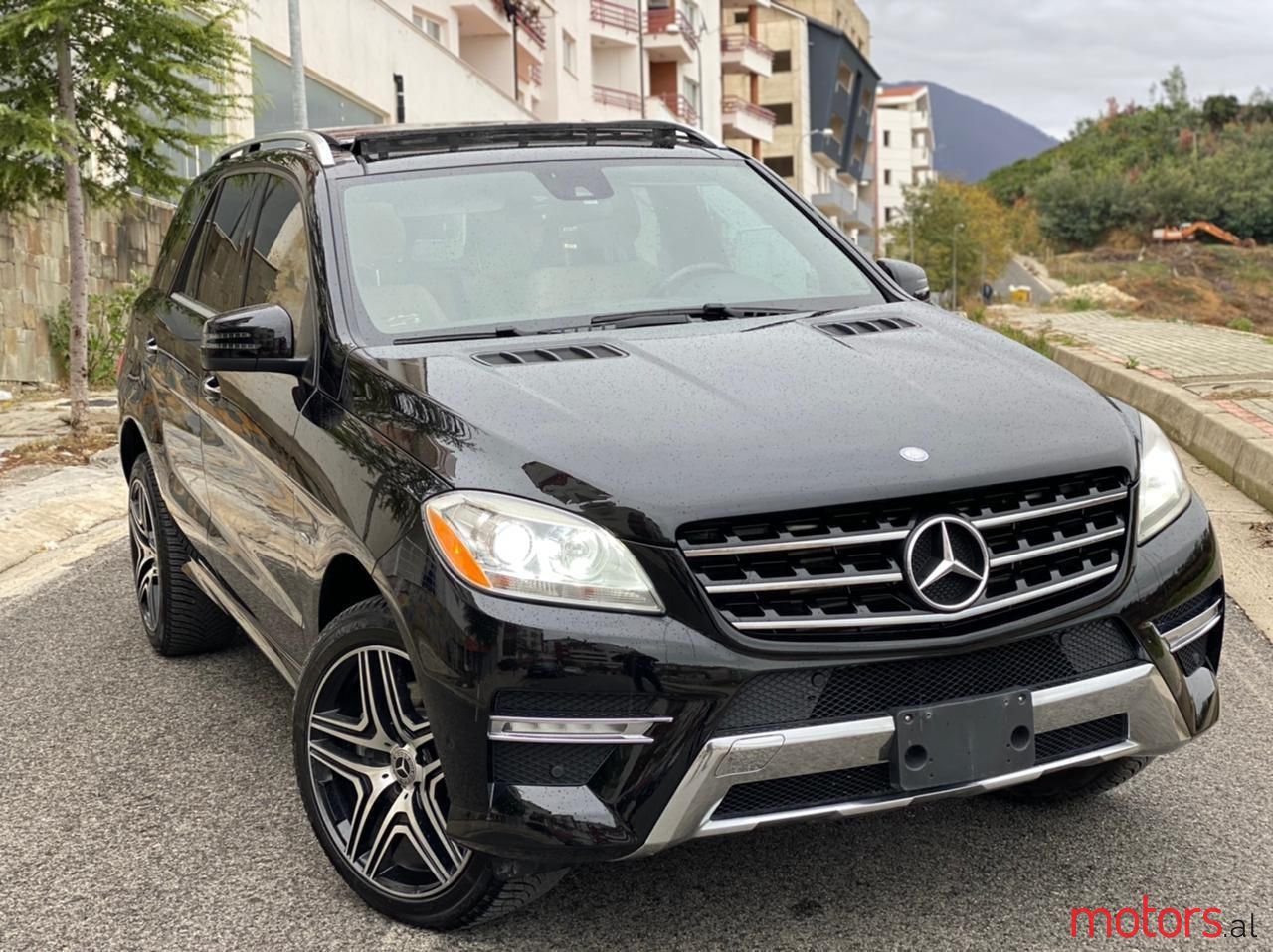 2012' Mercedes-Benz ML 350 photo #2