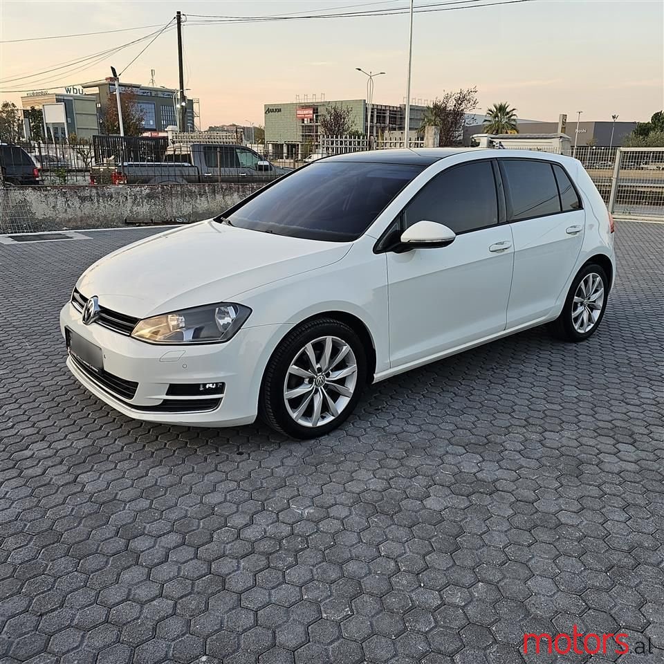 2013' Volkswagen Golf photo #1