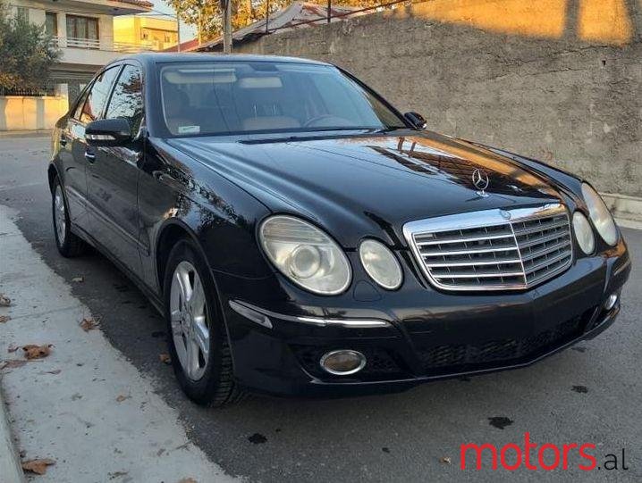 2007' Mercedes-Benz 320 photo #3