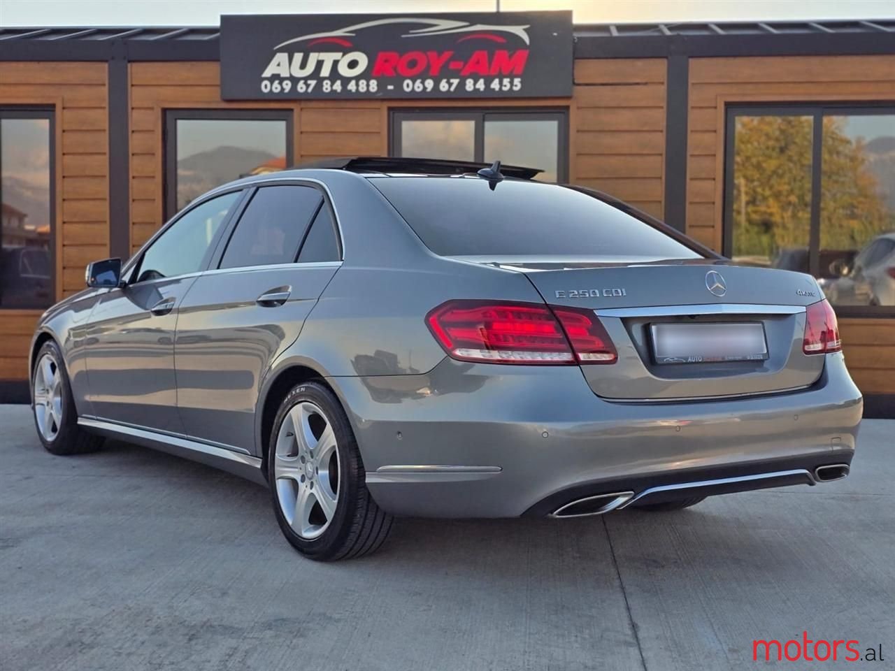 2014' Mercedes-Benz E 250 photo #3