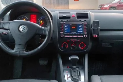 2005' Volkswagen Golf
