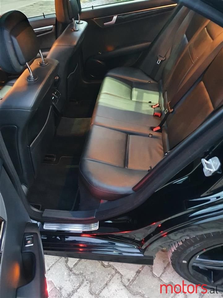 2012' Mercedes-Benz C 300 photo #6