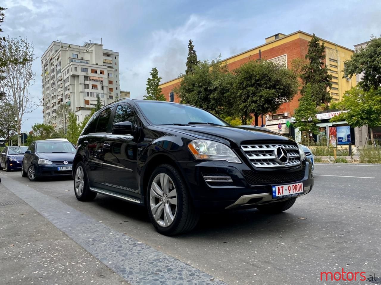 2011' Mercedes-Benz ML 350 photo #2