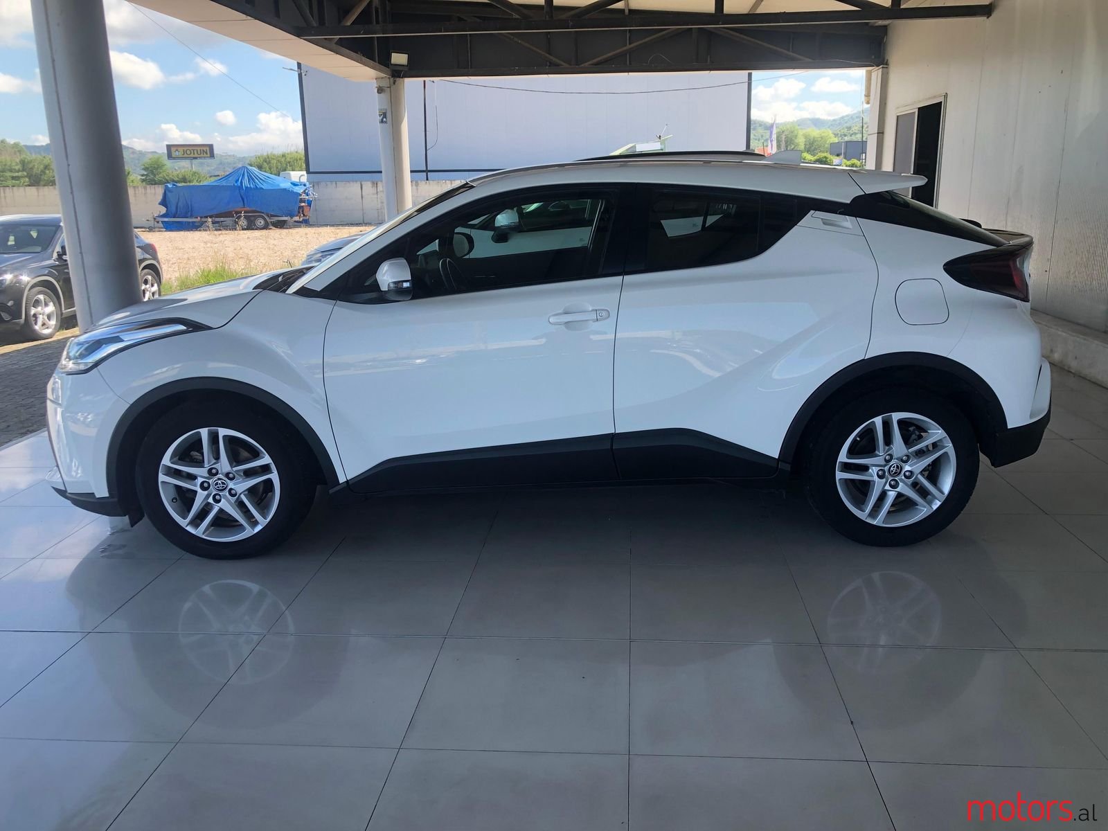 2023' Toyota C-HR photo #3