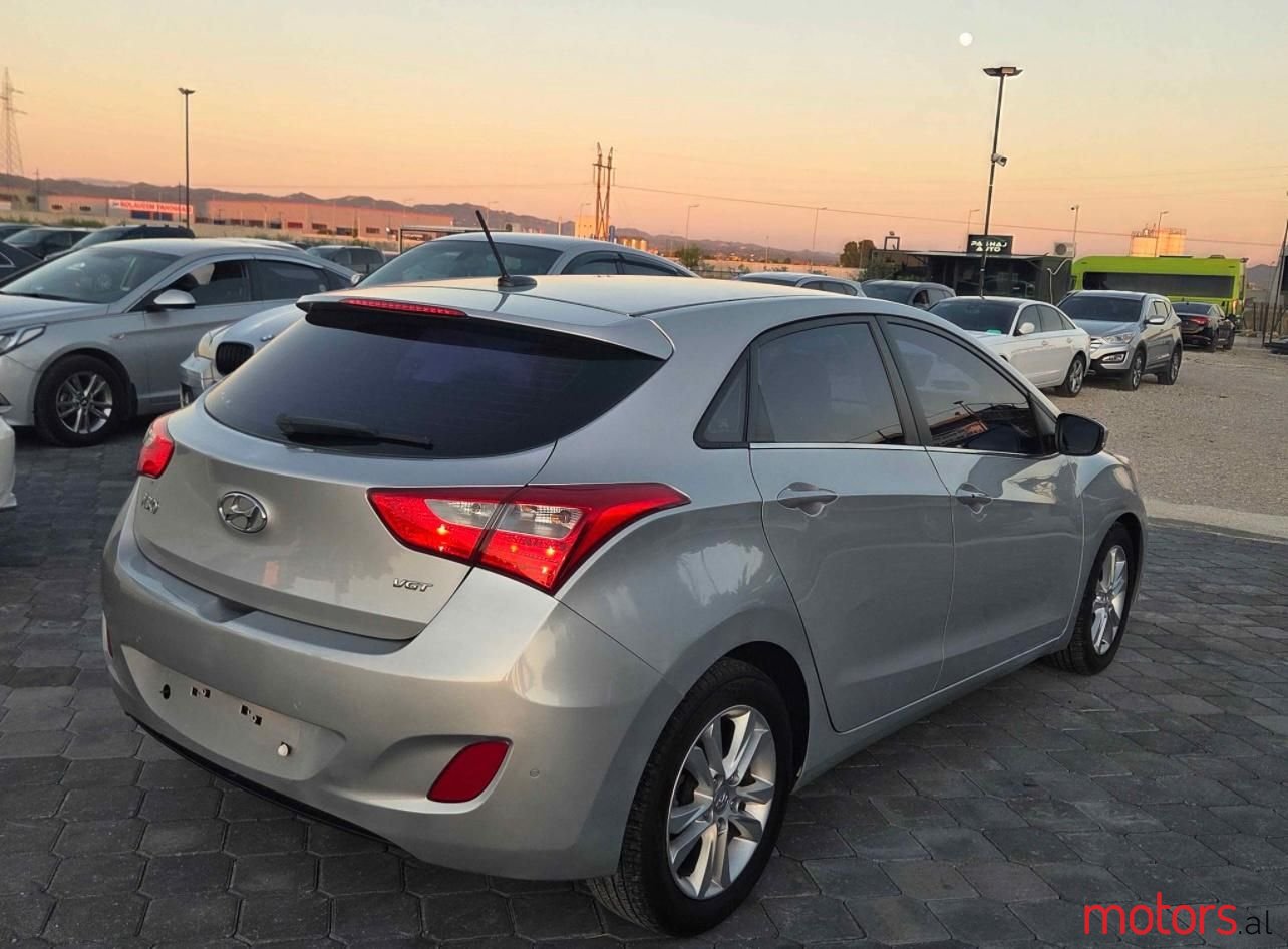 2013' Hyundai i30 photo #3