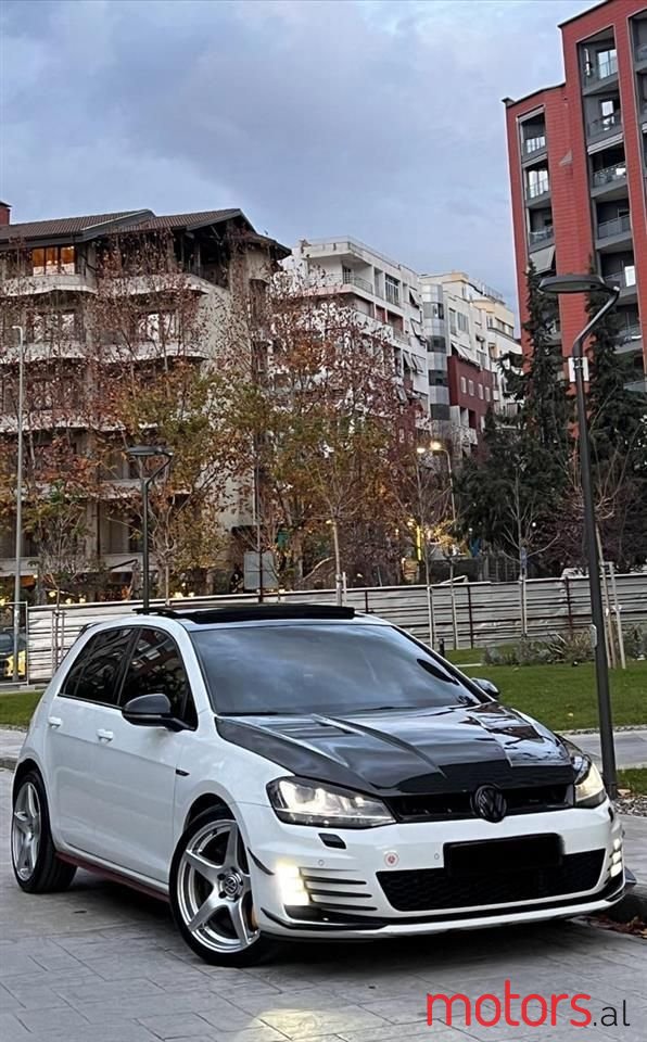 2014' Volkswagen Golf photo #4