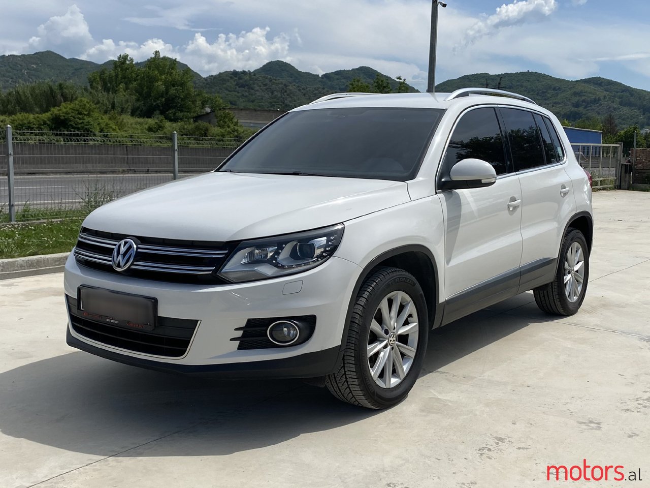 2013' Volkswagen Tiguan photo #1