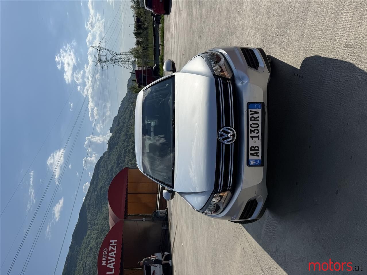 2018' Volkswagen Tiguan photo #6