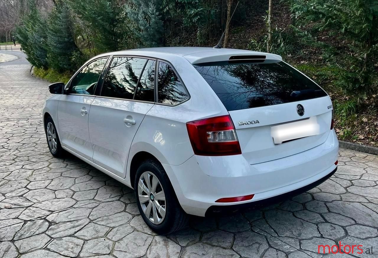 2016' Skoda Rapid photo #2