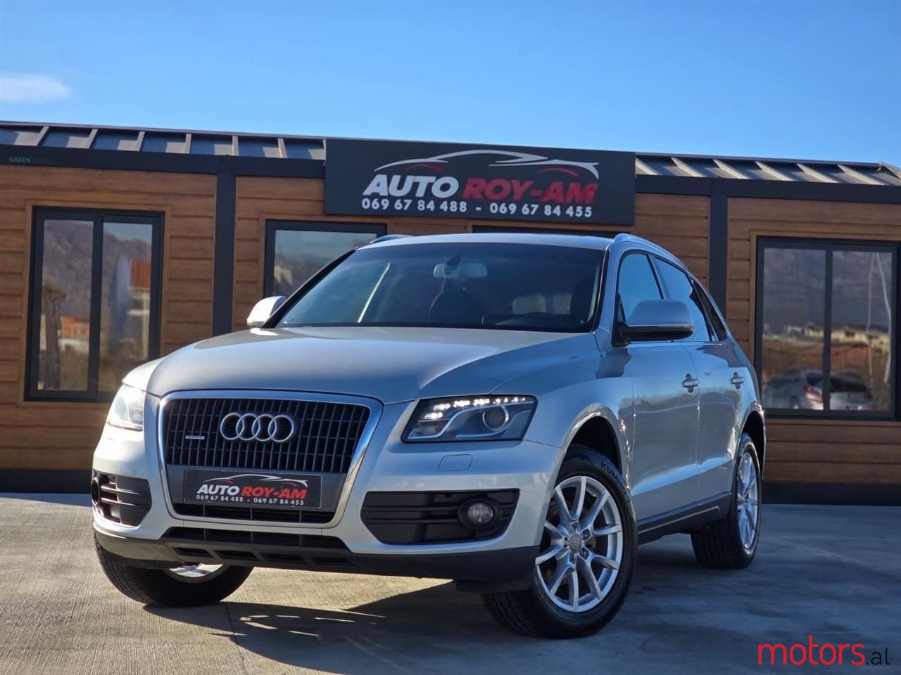 2010' Audi Q5 photo #2