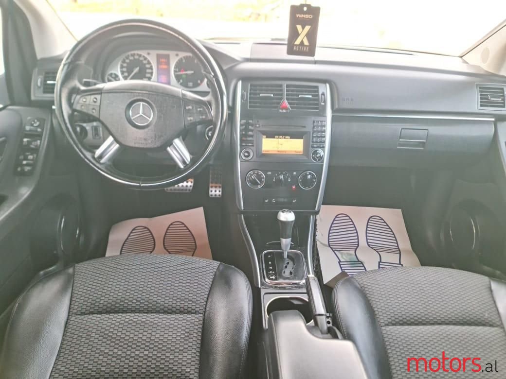 2010' Mercedes-Benz B 180 photo #4