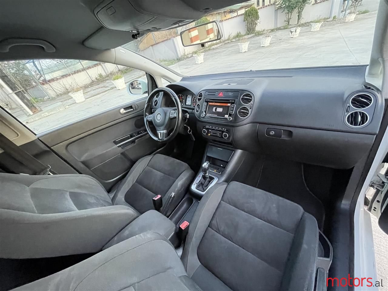 2012' Volkswagen Golf Plus photo #4