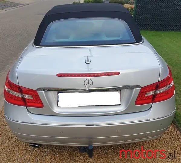 2011' Mercedes-Benz E-Class Cabrio E220 photo #5