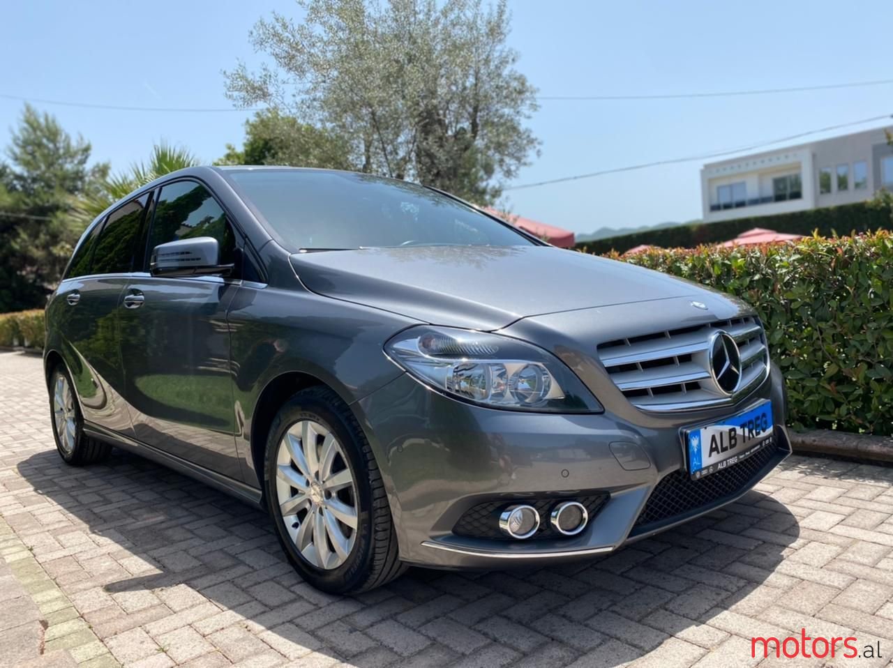 2013' Mercedes-Benz B 180 photo #5