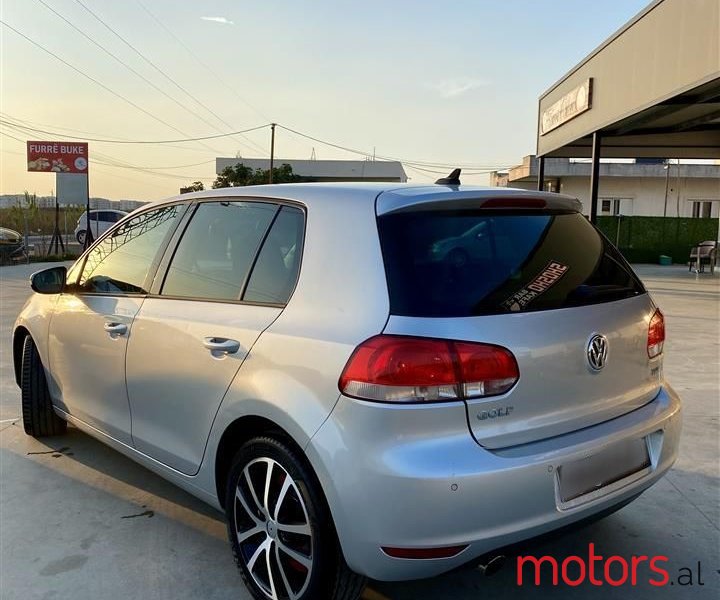 2010' Volkswagen Golf photo #5