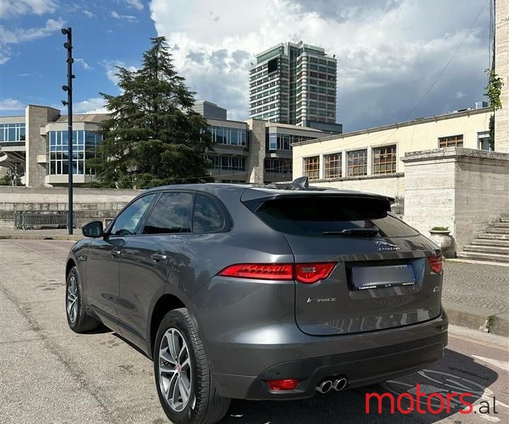 2017' Jaguar F-Pace photo #3