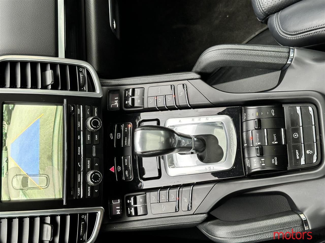 2014' Porsche Cayenne photo #6