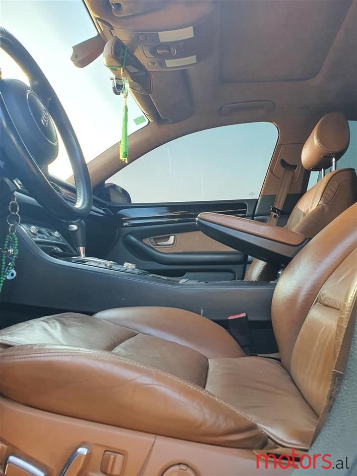 2004' Audi A8 photo #2