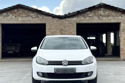 2013' Volkswagen Golf