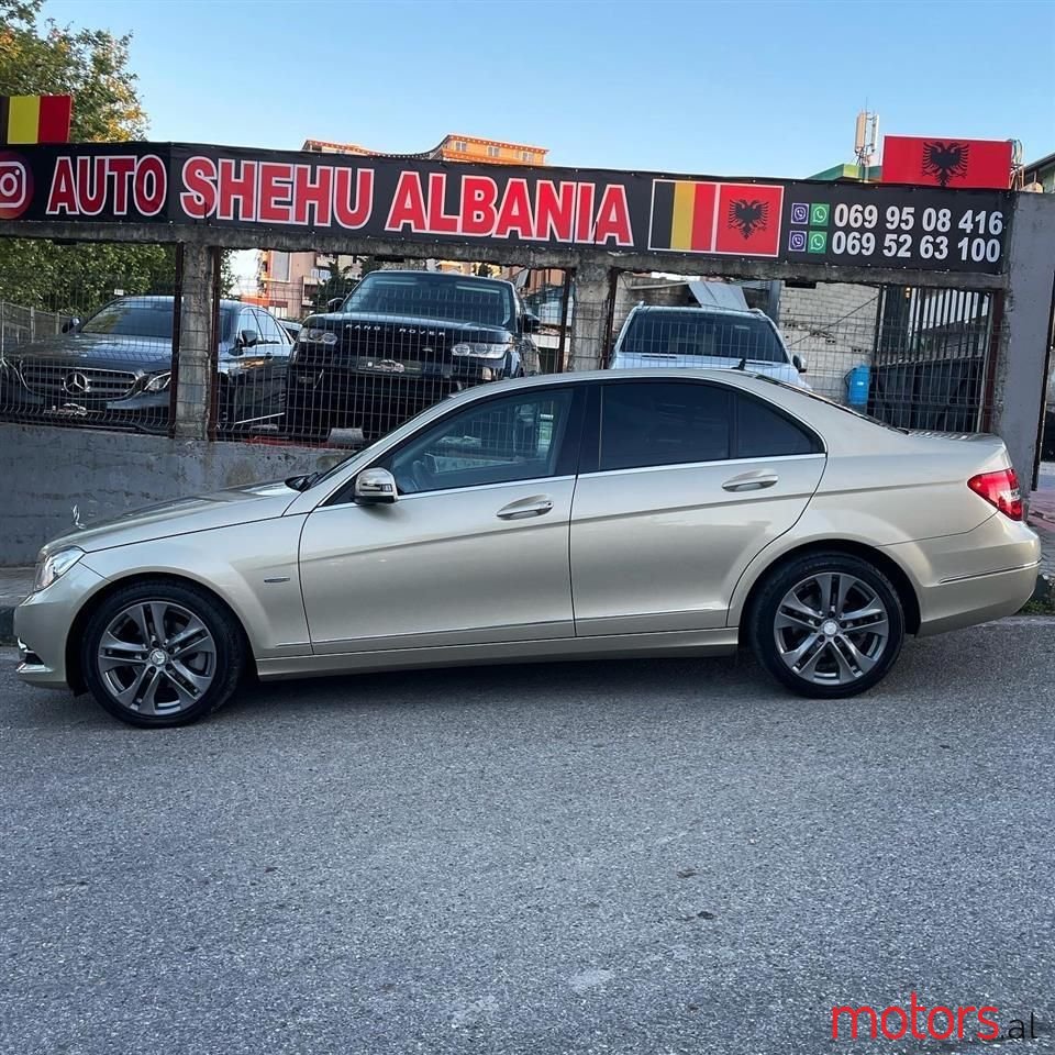2012' Mercedes-Benz C 200 photo #3