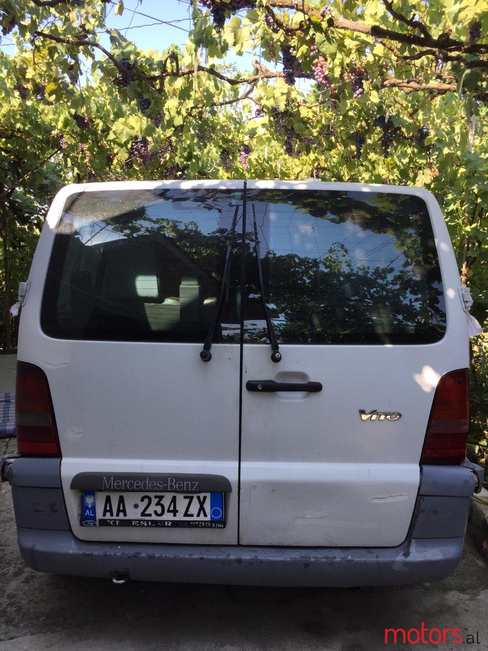 2002' Mercedes-Benz V-Class photo #4