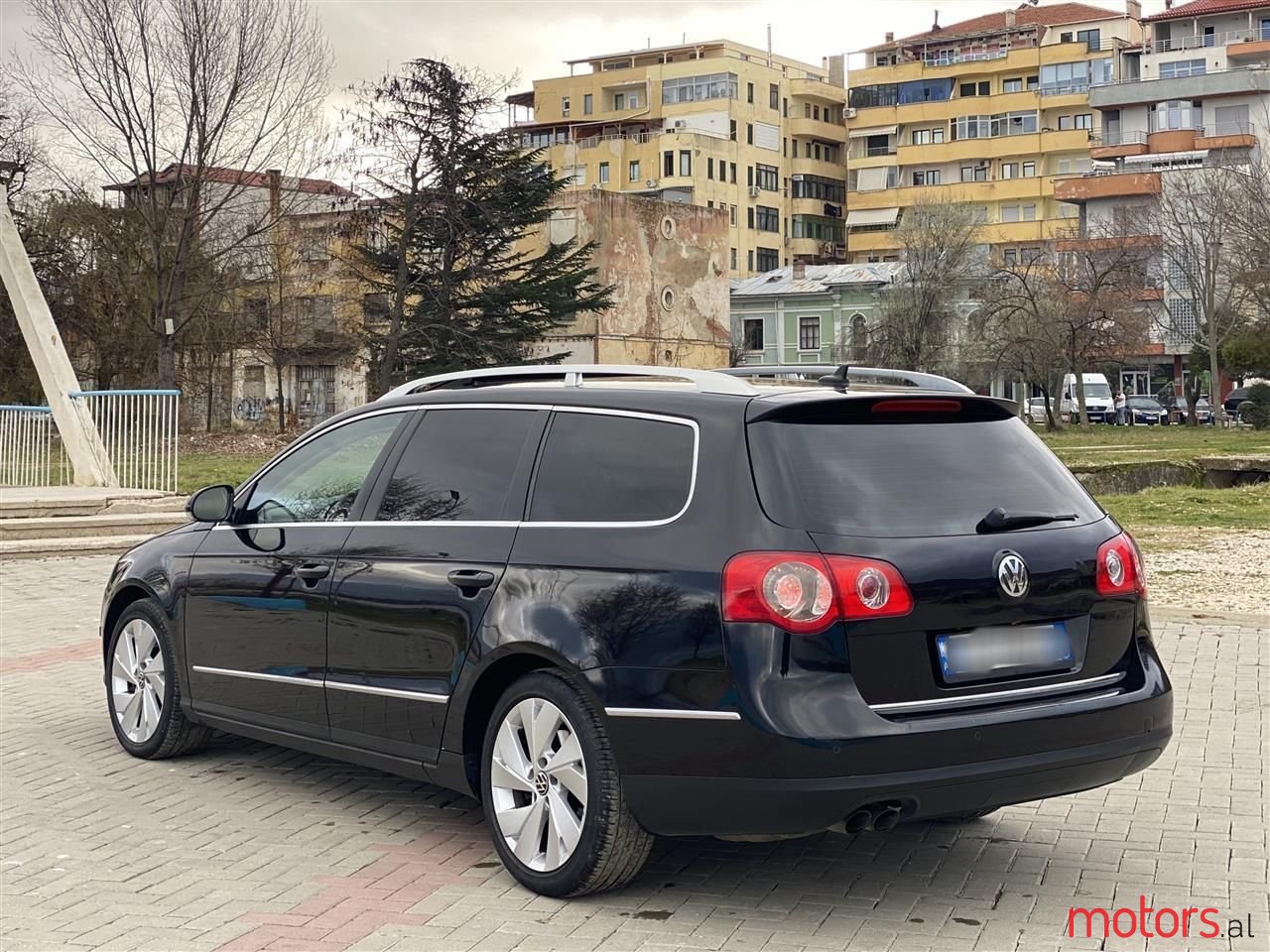 2008' Volkswagen Passat photo #4