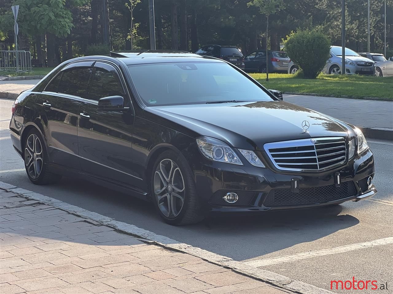 2009' Mercedes-Benz E 350 photo #4