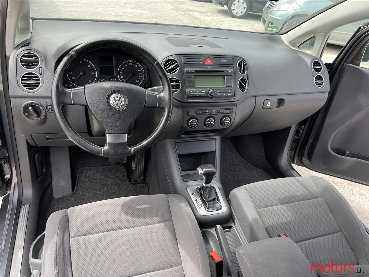 2005' Volkswagen Golf Plus photo #5