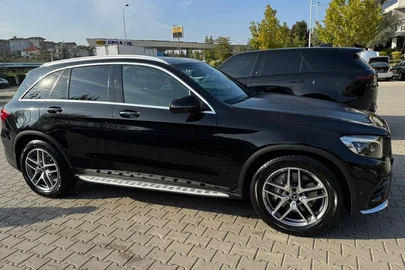 2017' Mercedes-Benz GLC 250