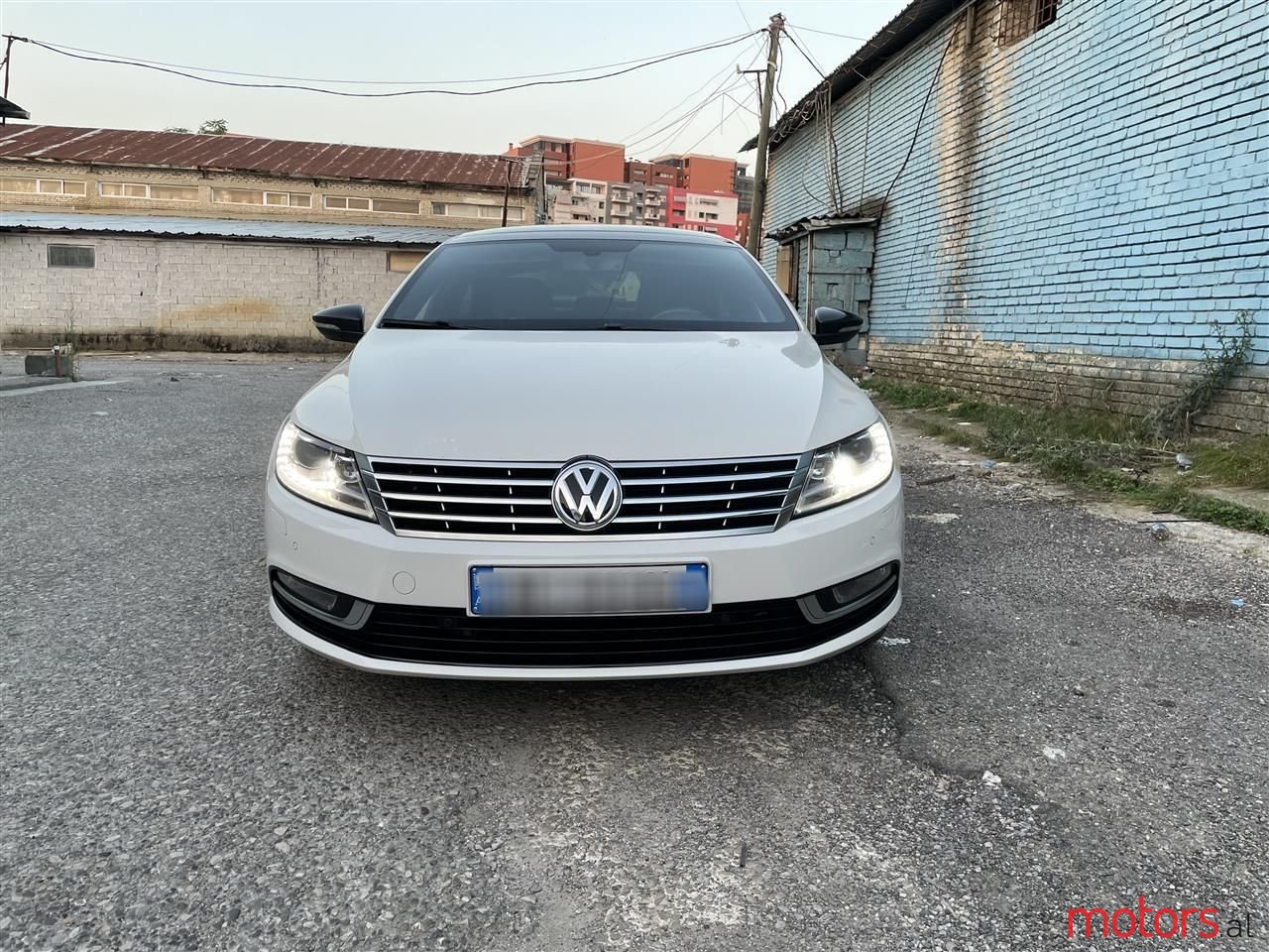 2013' Volkswagen Passat photo #5