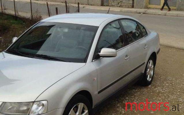 1997' Volkswagen Passat photo #1