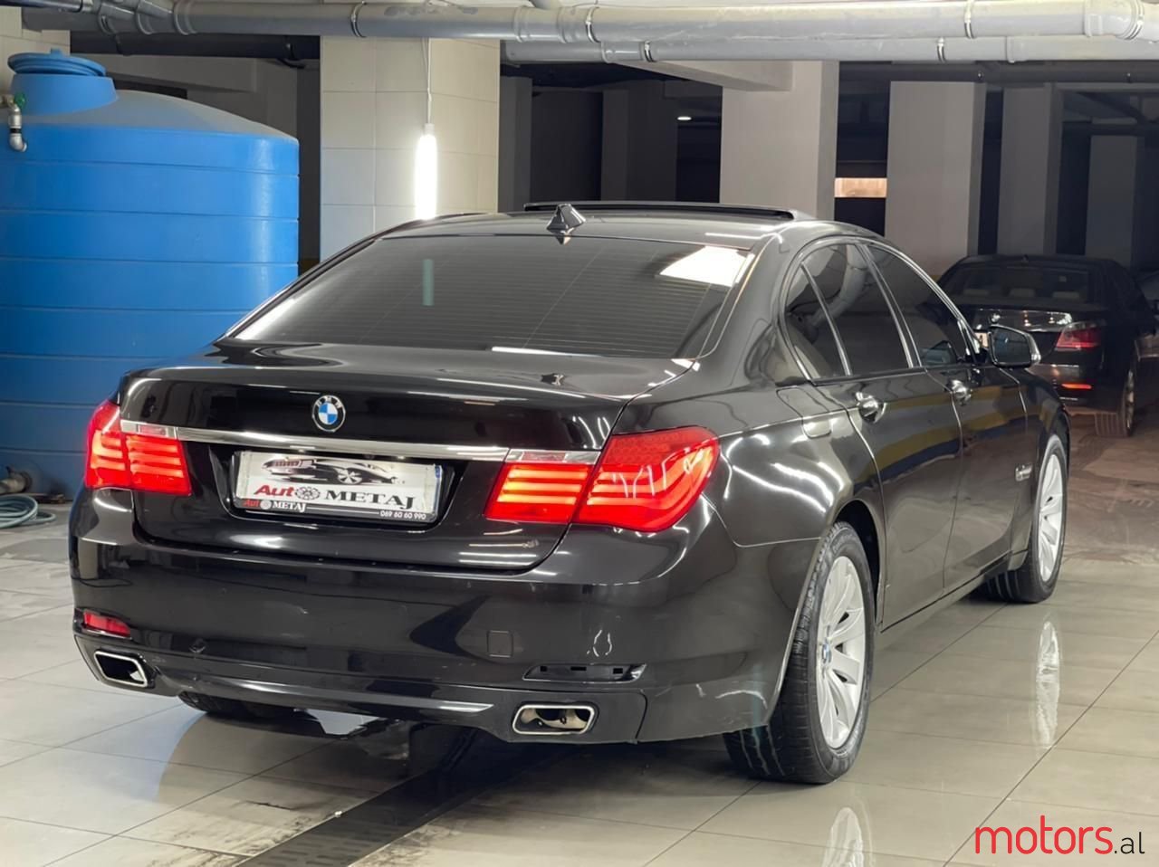 2010' BMW 750 photo #5