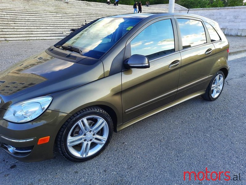 2010' Mercedes-Benz B 200 photo #2