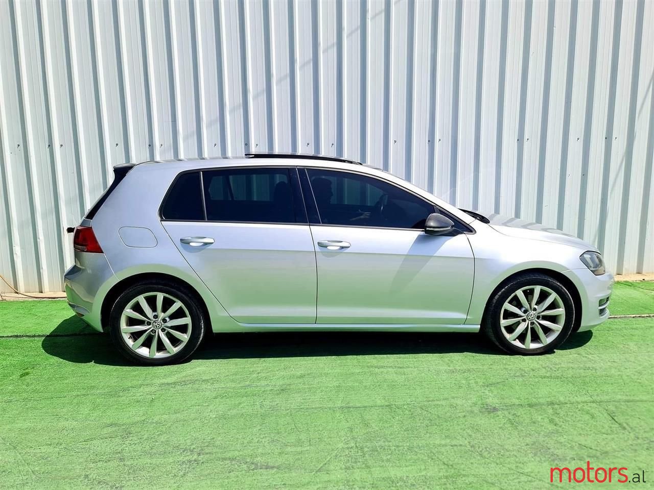 2013' Volkswagen Golf photo #4