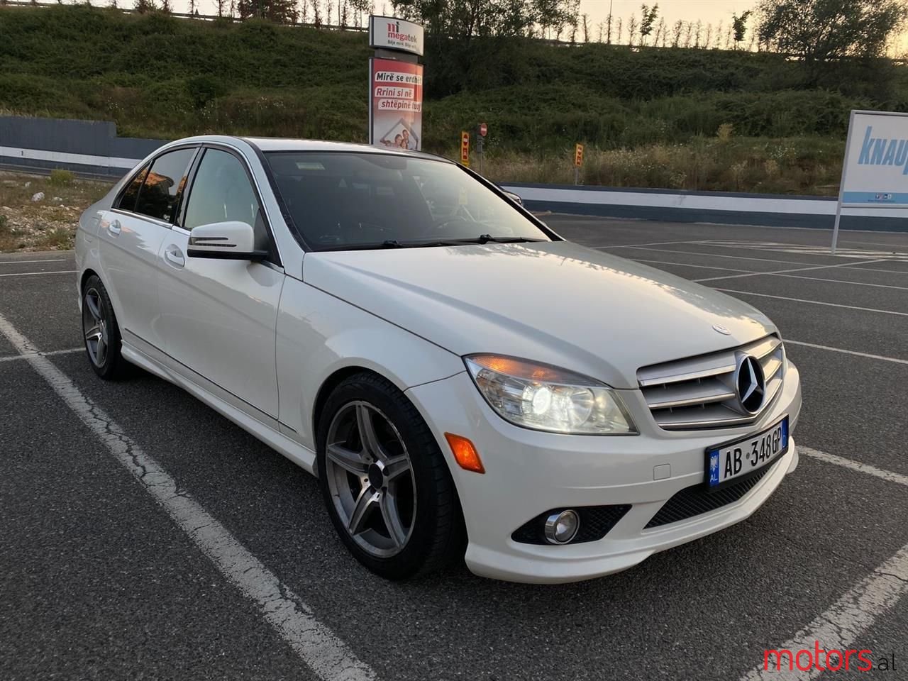 2010' Mercedes-Benz C 250 photo #1