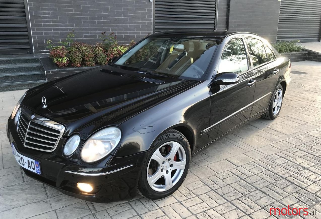 2006' Mercedes-Benz 220 photo #1